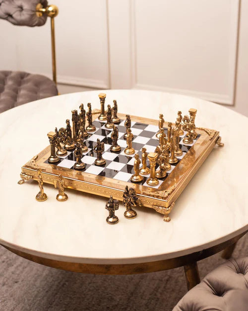 Royal Family Chess